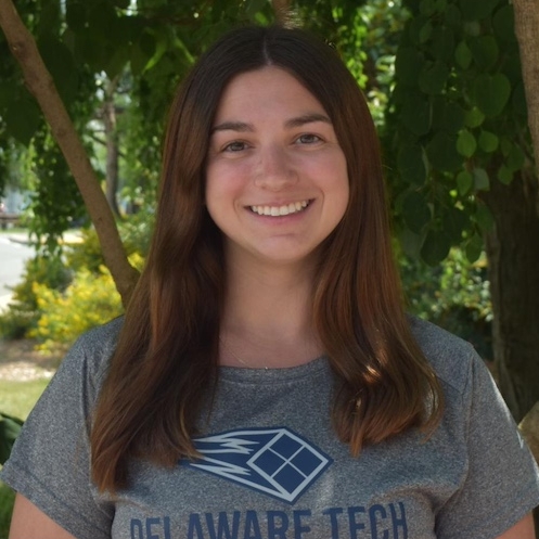 Profile photo of Isabella Kalb.