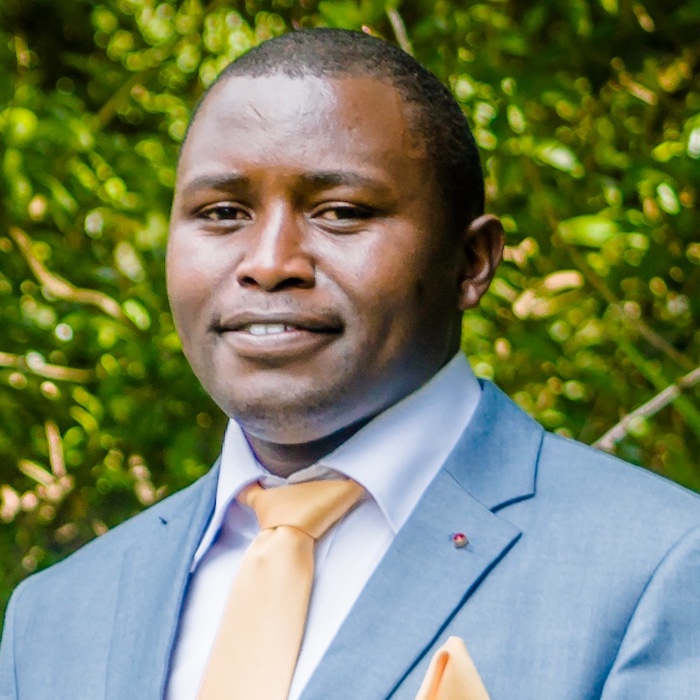 A profile photo of Isaac Kamweru.