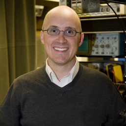 Eric Furst in microscopy lab