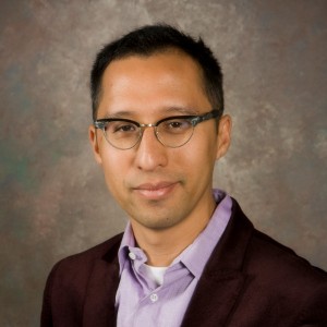 Headshot Photo of Viet Dinh