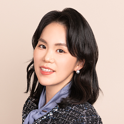 Photo headshot of Yoonji Kim