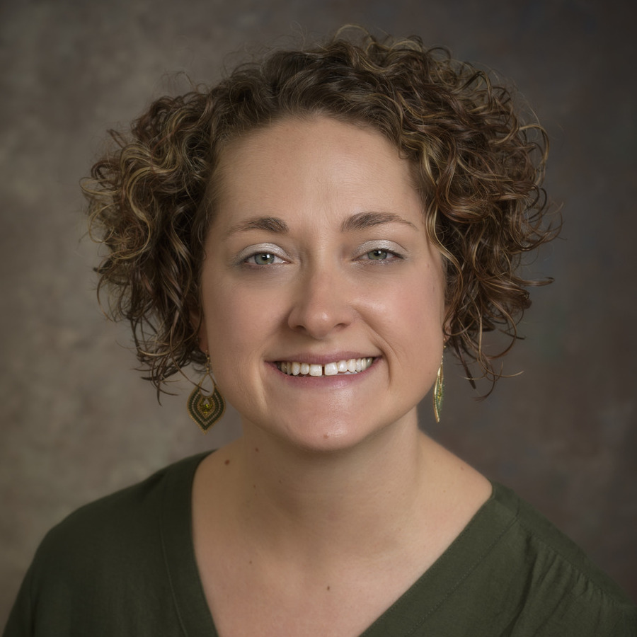 Photo headshot of Tania Roth