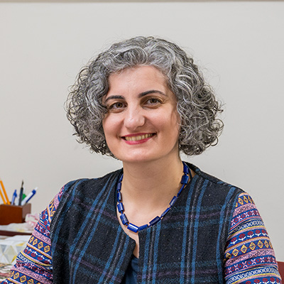 Photo headshot of Maryam Vaziri-Pashkam