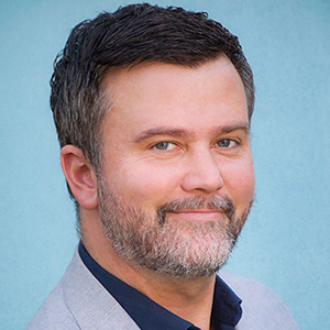 Headshot photo for Victor Perez