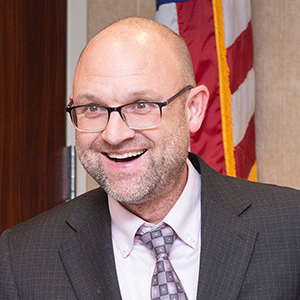 Headshot photo for Aaron Fichtelberg