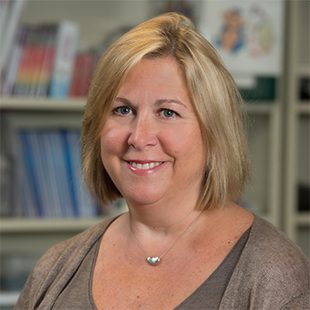 beth mineo headshot