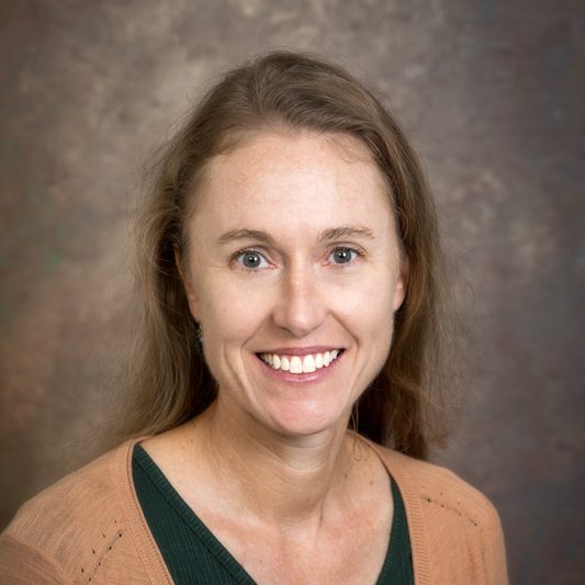 Amy Nelson Headshot