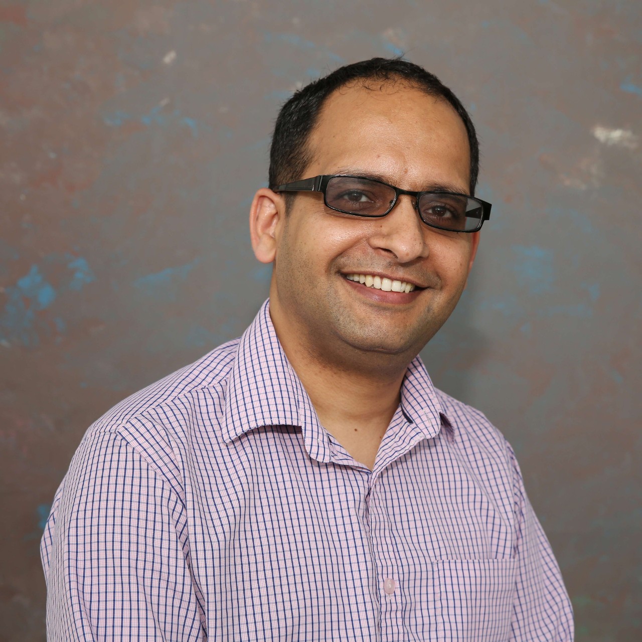 Vijay Parashar Headshot