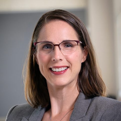 Ruth Meyers Headshot