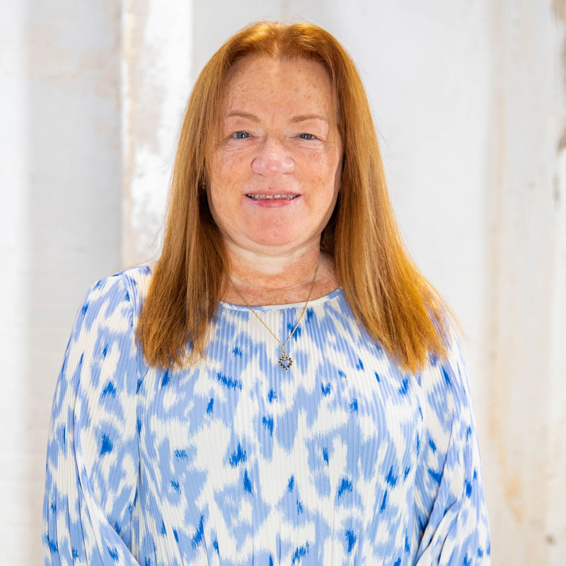 Joanne Creasy Thomas headshot