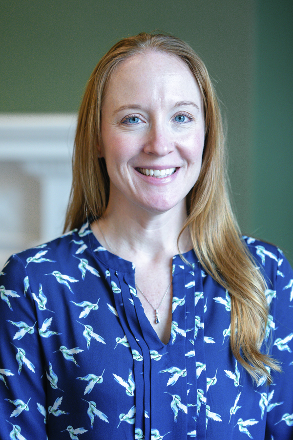 Julia Nutter