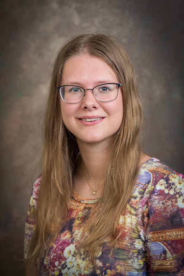 Smiling photo of Kaylee Hogness