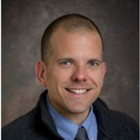 Headshot Tom Thruman
