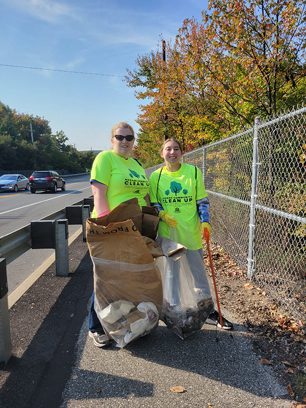 Students participate in Newark Community Cleanup