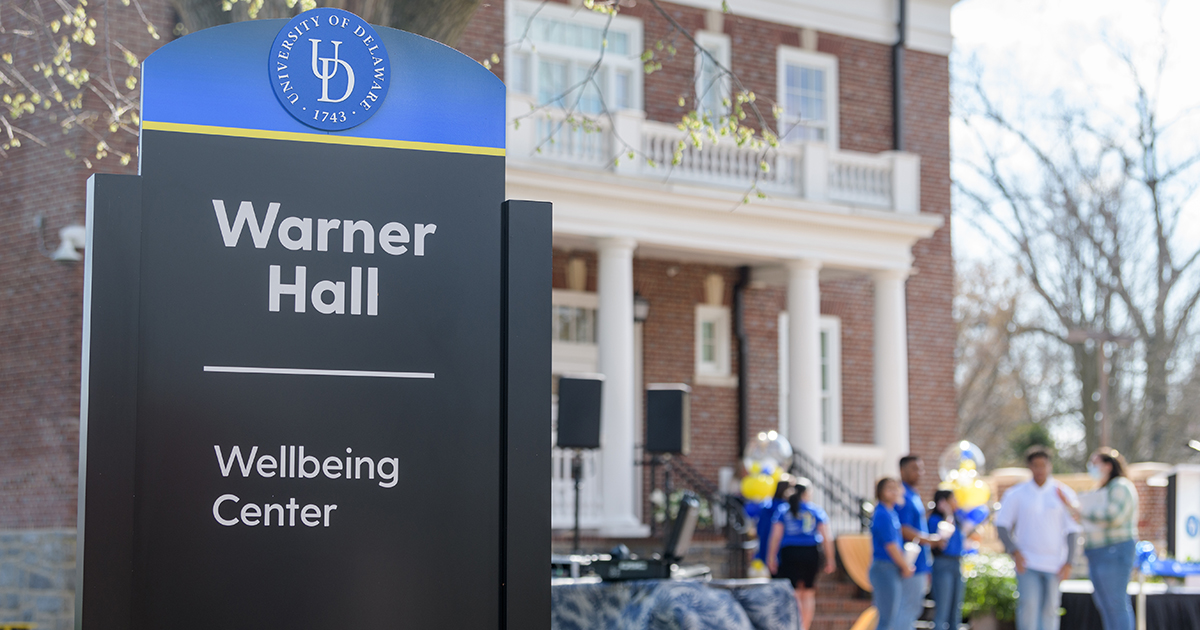 SL-Center_For_Wellbeing_Dedication_EK-040822 Warner Hall Wellbeing Center sign
