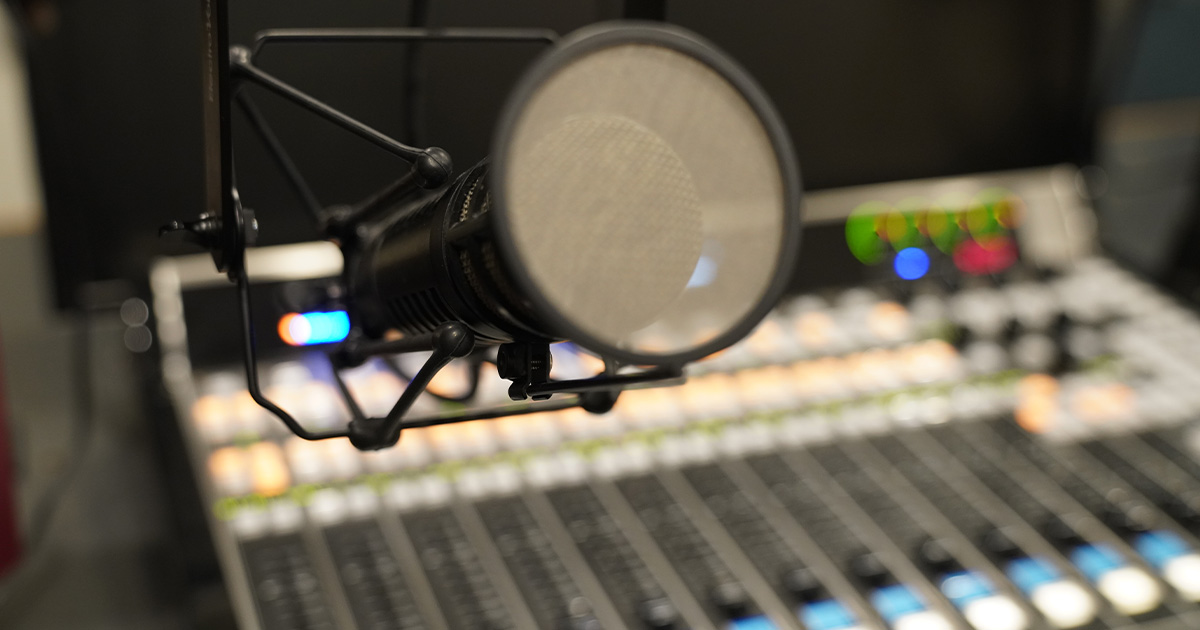 Microphone and equipment in WVUD radio station