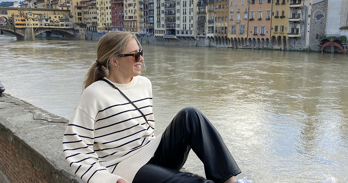 Ellie Olivo poses in Venice