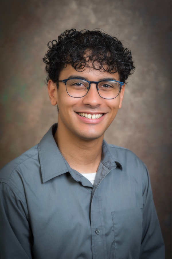 Smiling photo of Abdiel Cruz