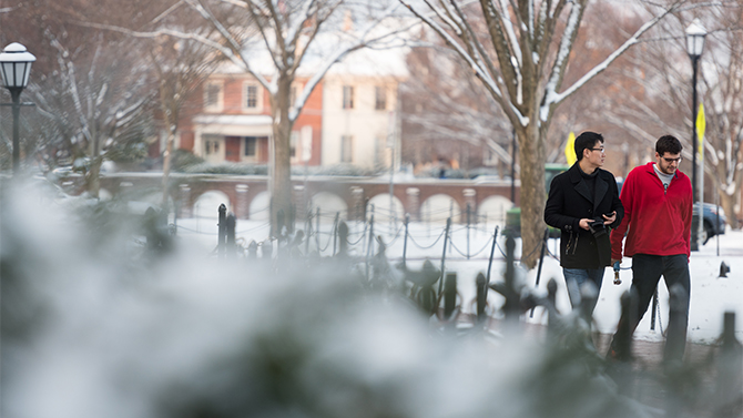 Campus-Snow-010615 First snowfall of 2015 on January 6 on Main Campus in Newark, DE.