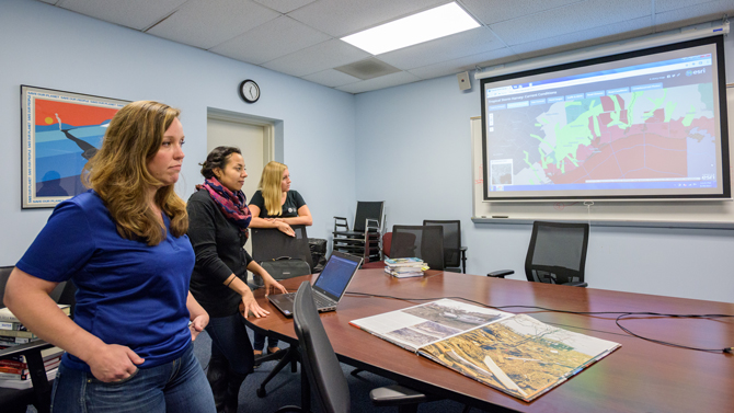0831-17 Delaware Disaster Research Center Hurricane Harvey response A quick-response team of three doctoral students - (left to right) Valerie Marlowe (left) of Houston, Texas, Cynthia Rivas of Los Angeles, California, and Rachel Slotter of Ocean City, Md. - will leave for Houston Monday and spend about a week there, gathering information for the University of Delaware’s Disaster Research Center.