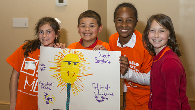 Meaningful Economics Competition 2017 U of D's Center for Economics & Entrepreneurial Education sponsored a "Meaningful Economics Competition" for third grade students held at the Executive Banquet & Conference Center, Newark, DE.