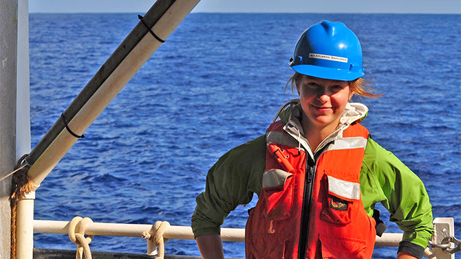 Doctoral student Veronique Oldham is investigating how low levels of metals, specifically manganese, interact with the ocean environment. Dissolved metals are important in the ocean because they are micronutrients, which means they are required-in small quantities-for the growth of most organisms. Manganese (Mn), for example, is responsible for photosynthesis in most phytoplankton, microscopic plants that form the base of the marine food chain, and generate much of the oxygen in our atmosphere. Working under the supervision of Prof. George Luther, Oldham is developing techniques to measure manganese in seawater based on its ability to absorb and emit light.