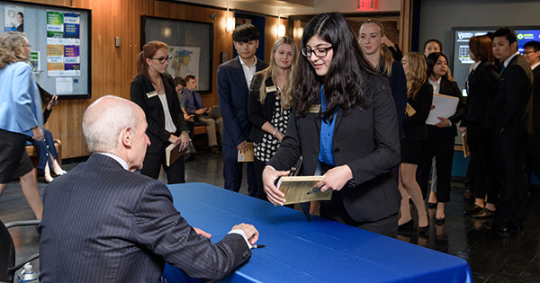 Jonathan Tisch, CEO of Loews Hotels and co-owner of the New York Giants, gave a lecture to UD students on the hospitality industry and the importance of teamwork. Tisch also signed copies of his book during the visit.
