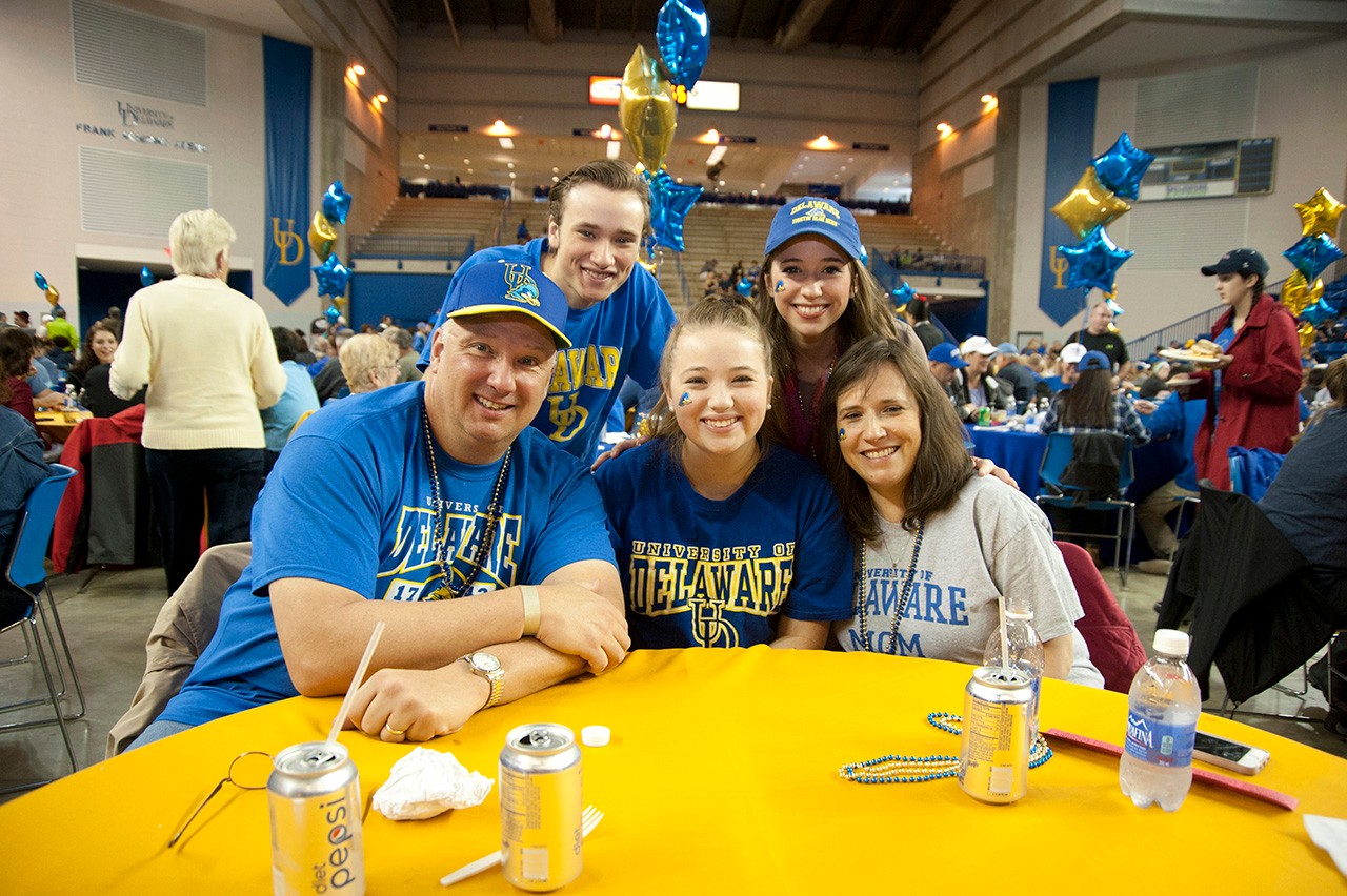 Family Fest Tailgate - Parents & Family Weekend 2016 Family Fest Tailgate 2016 at the Bob Carpenter Center during Parents & Family Weekend, October 7, 2016.