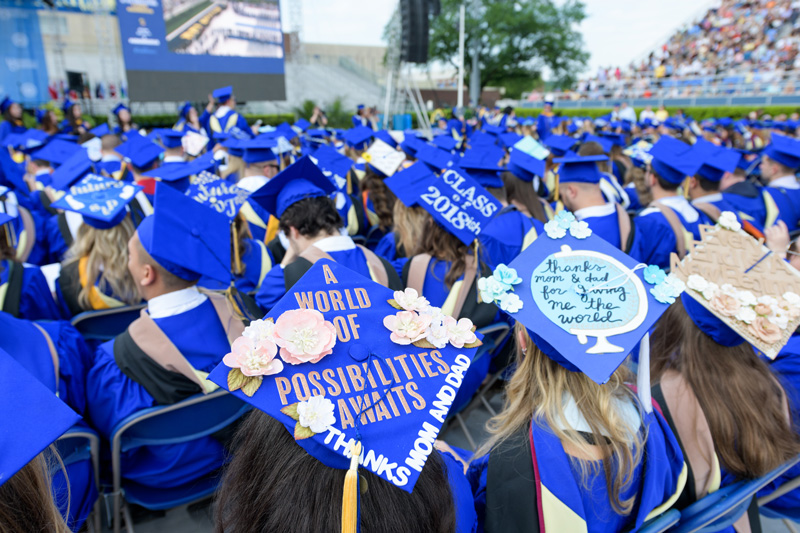 Students hoping to graduate in four years will be helped by a change in the UD rules on the number of credit hours that can be taken per semester.