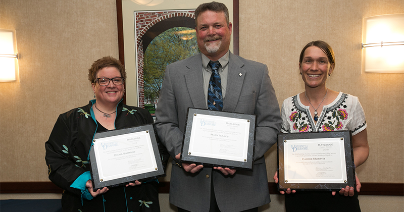Presentation of the endowed Ratledge Family Award ceremony held in the Courtyard Marriott on April 26, 2018. SHOWN: Diana Simmons, Mark Isaacs, Carrie Murphy