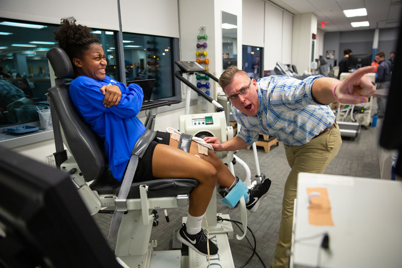Kennedi Avent, daughter of University of Delaware alumna Tonya Avent, receives physical therapy from Greg Seymour for a torn PCL. Avent travels to the Delaware PT Clinic from her home in New Jersey on a monthly basis for progress benchmarks.