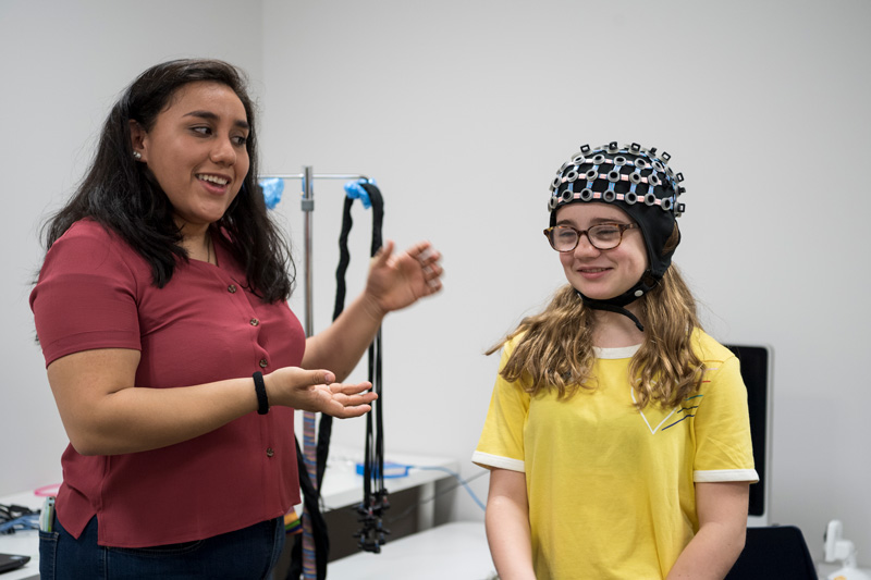 5th grade students from the Independence School participate in an outreach STEM program studying brain science and learning how their brains work.  (UD minor releases were collected.)