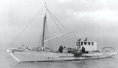 Oyster boat called Annie Shillingsburg on the Delaware Bay 1950s Oyster boat called Annie Shillingsburg on the Delaware Bay 1950s