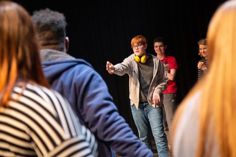 Second-year graduate students from the University of Delaware Communication Sciences and Disorders speech-language pathology program created “Winging It,” an improv workshop for high schoolers with autism. Nine participants, ages 16 to 21, reported to Pearson Hall after school each day for two weeks to play improv games with the UD graduate students and master clinicians.
“Winging It” is part of four students’ capstone project for graduation.
