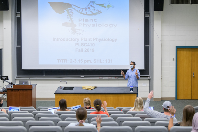 First day of classes for the Fall 2020 semester: Harsh Bais, Associate Professor of Plant and Soil Sciences, kicks off his Fall Semester 2020 class "PLSC 410: Introduction to Plant Physiology" as an in-person class comprised of a lecture session (pictured) and lab sessions.