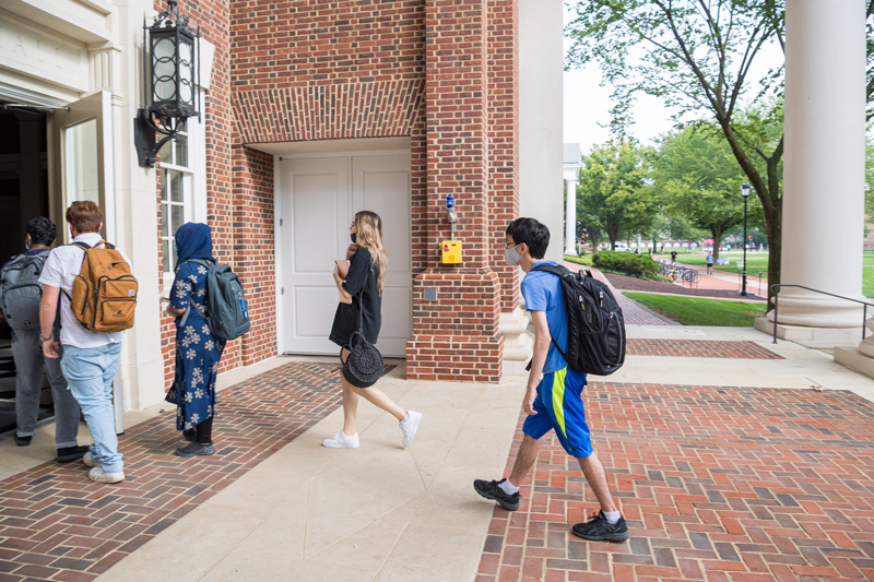 Students & faculty welcome back a new Fall 2021 semester as they hurry to classes for the start of classes. 