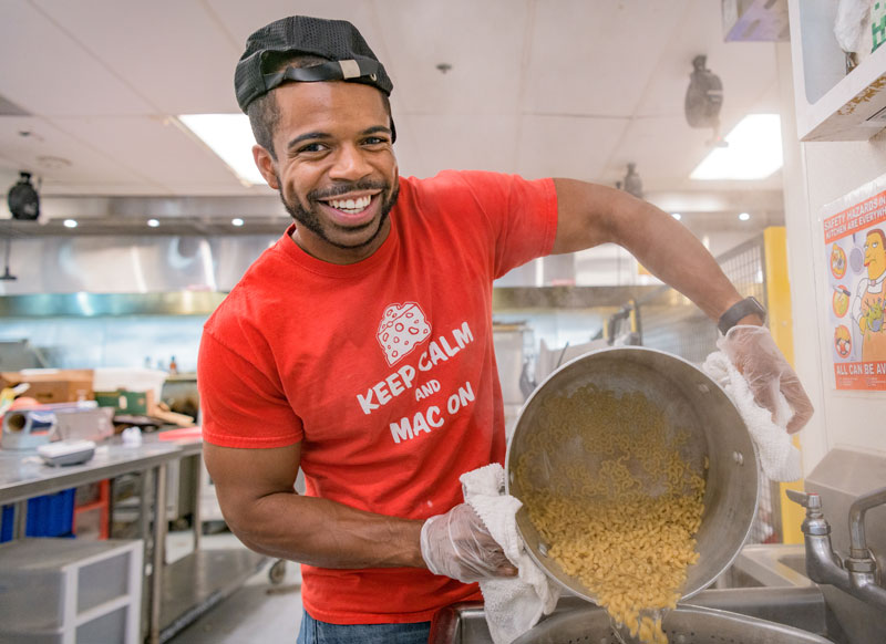 Myles Powell makes mac and cheese