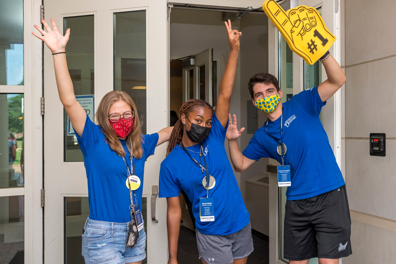 1743 Welcome Days - Move-In - 08.26.21 1743 Welcome Days move-in for freshman at Reeding and Gilbert Halls as well as the Harrington Quad. Resident Advisors for Redding Jessica Smith, Aliyah Wade and Antonio Carvalho show excitement for the incoming freshman class.