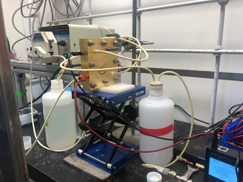 UD researchers used a two-step carbon dioxide electrolyzer system to produce a chemical compound called acetate. Electrolyzers are devices that use electricity to convert raw materials like carbon dioxide into useful molecules and products. Acetate is a common ingredient found in household items, such as vinegar, cosmetics and hair care products. But here, acetate was used to cultivate yeast, mushroom-producing fungus and photosynthetic green algae in the dark, without photosynthesis. UD researchers used a two-step carbon dioxide electrolyzer system to produce a chemical compound called acetate. Electrolyzers are devices that use electricity to convert raw materials like carbon dioxide into useful molecules and products. Acetate is a common ingredient found in household items, such as vinegar, cosmetics and hair care products. But here, acetate was used to cultivate yeast, mushroom-producing fungus and photosynthetic green algae in the dark, without photosynthesis.