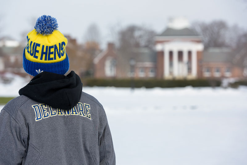 DAR-Campus-Winter-Students_in_Snow-012916 UD student in the snow