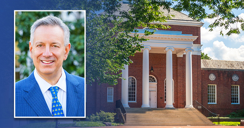 UD President Dennis Assanis and other University leaders will welcome new students to campus during the annual Twilight Induction Ceremony on The Green. UD President Dennis Assanis and other University leaders will welcome new students to campus during the annual Twilight Induction Ceremony on The Green.