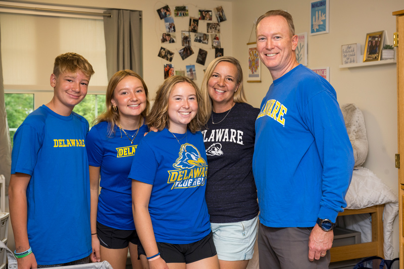 Abigail Denney (center) moved into her residence hall room on Friday, Aug. 25, with the help of her parents, Emily and Brian, and siblings, Meghan and Connor. As the daughter of Double Dels, she knows UD will soon become her second home.