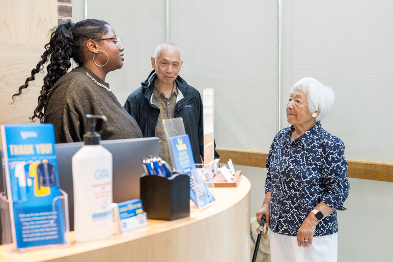 Junior Dulcine Stephens (left), whose mother immigrated to America from Guyana, found Hong’s story inspiring. “As a first generation American, I empathize with the immigrant experience. I grew up with my mom telling me stories of how she adjusted to this country, and reading Olive’s story reminded me of that.”