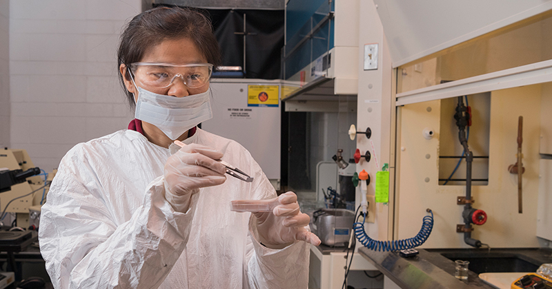 Zeng and her team will use advanced device fabrication and characterization facilities in the UD Nanofabrication Facility (UDNF) to gain a better understanding of the fundamental physics and chemistry that influence how GaN-on-Si transistors work. Zeng and her team will use advanced device fabrication and characterization facilities in the UD Nanofabrication Facility (UDNF) to gain a better understanding of the fundamental physics and chemistry that influence how GaN-on-Si transistors work.