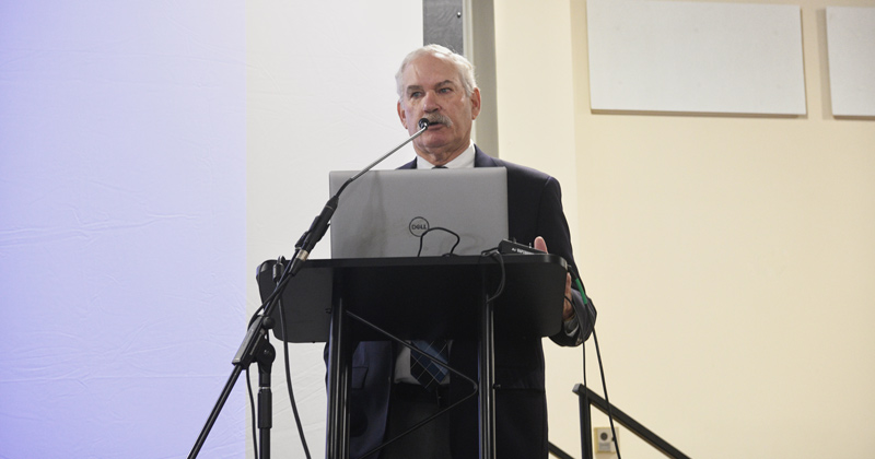 Delaware Secretary of Agriculture Michael Scuse welcomed attendees to the first-ever carbon symposium and hinted at more to come as clarity on the risks and benefits of carbon credits and carbon markets is needed by local agriculture stakeholders. Delaware Secretary of Agriculture Michael Scuse welcomed attendees to the first-ever carbon symposium and hinted at more to come as clarity on the risks and benefits of carbon credits and carbon markets is needed by local agriculture stakeholders.