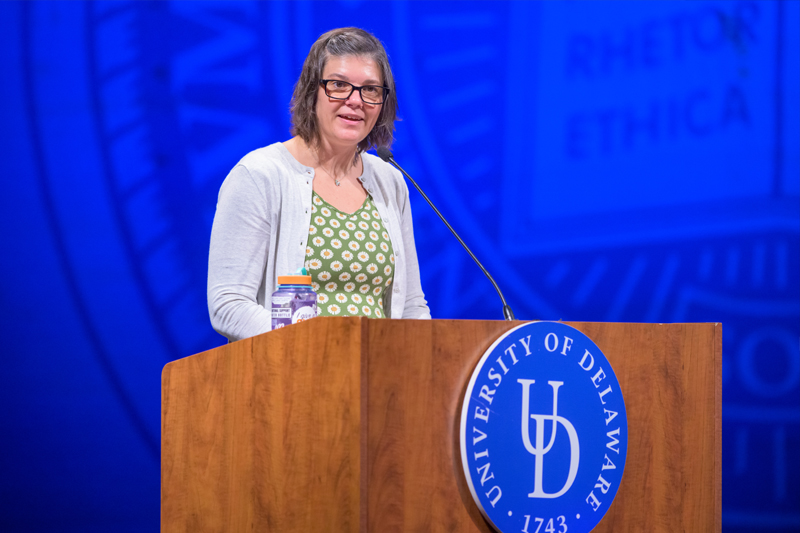 Stephanie Land speaks at UD.