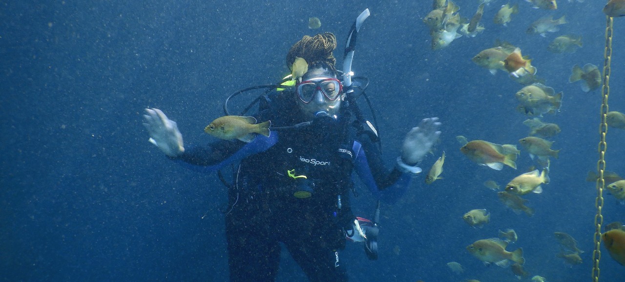 student under the sea