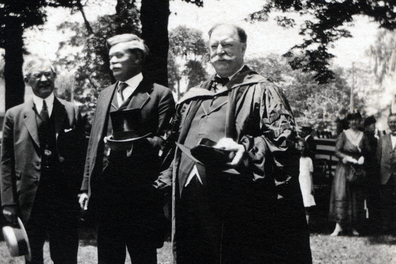 William Howard Taft gave the Commencement address at Delaware College on June 10, 1918. He is pictured with Gov. John G Townsend (center) and Josiah Marvel.