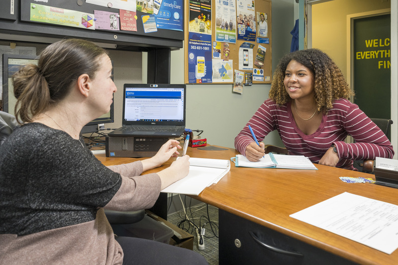 “Don’t allow the fear of transitioning or the unknown to deter you from declaring or changing your major,” said Makya Fowler, a first-year student majoring in nursing, as she offered advice to students interested in changing their major.