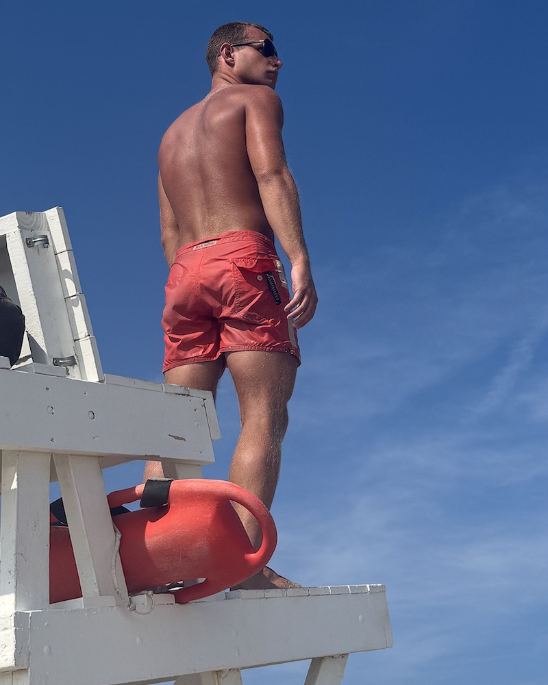 “Try to enjoy the beach,” said Jackson Donnelly, a recent UD graduate and lifeguard with the Bethany Beach Patrol, about the plethora of jellyfish on Delaware’s beaches. He often experiences two to three stings per his morning swim. “Remember that they’re temporary, and try not to be too concerned.” “Try to enjoy the beach,” said Jackson Donnelly, a recent UD graduate and lifeguard with the Bethany Beach Patrol, about the plethora of jellyfish on Delaware’s beaches. He often experiences two to three stings per his morning swim. “Remember that they’re temporary, and try not to be too concerned.”